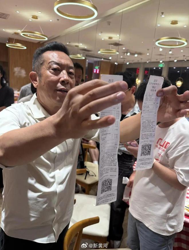 小时却说“恶心”明天起全国所有门店上线“罗永浩菜单”麻将胡了西贝创始人：罗永浩方